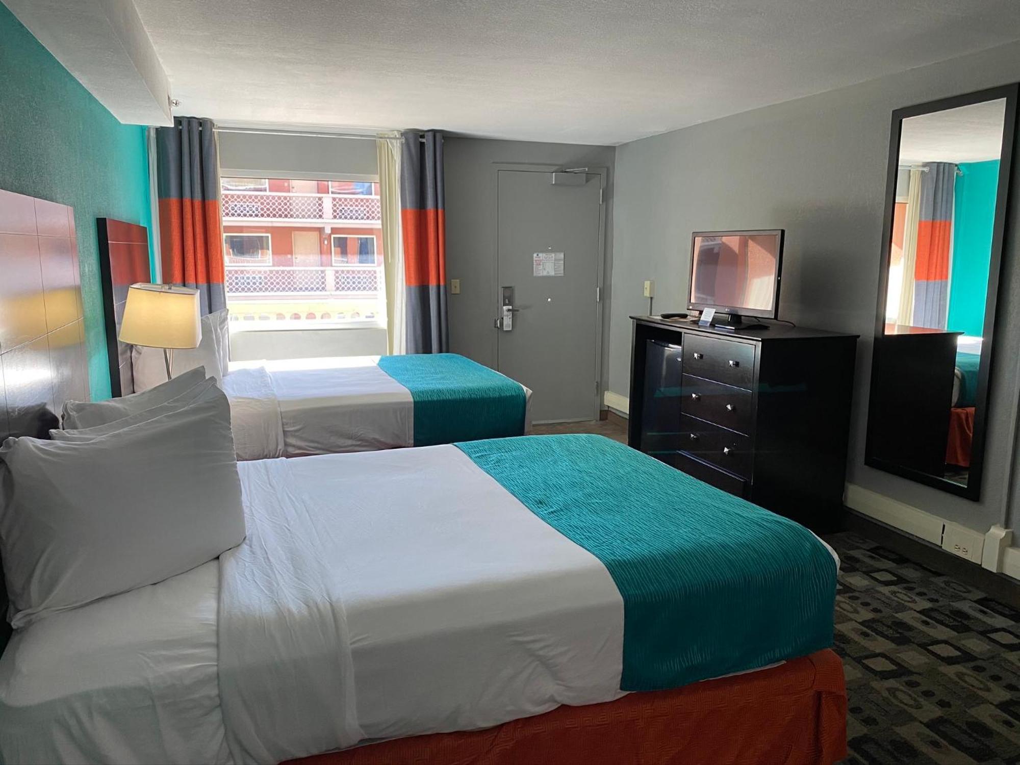 Queen Room with Two Queen Beds - Non-Smoking