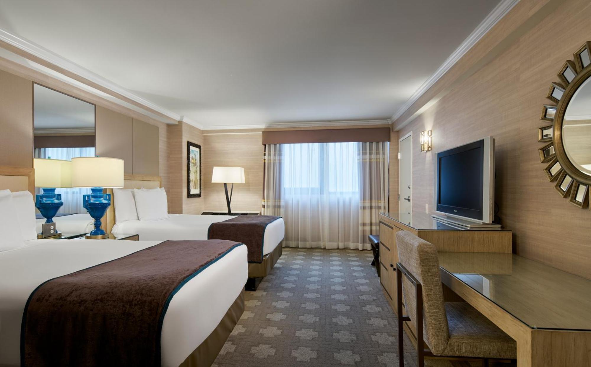 Forum Tower Deluxe Two Double Bed Room Non-Smoking